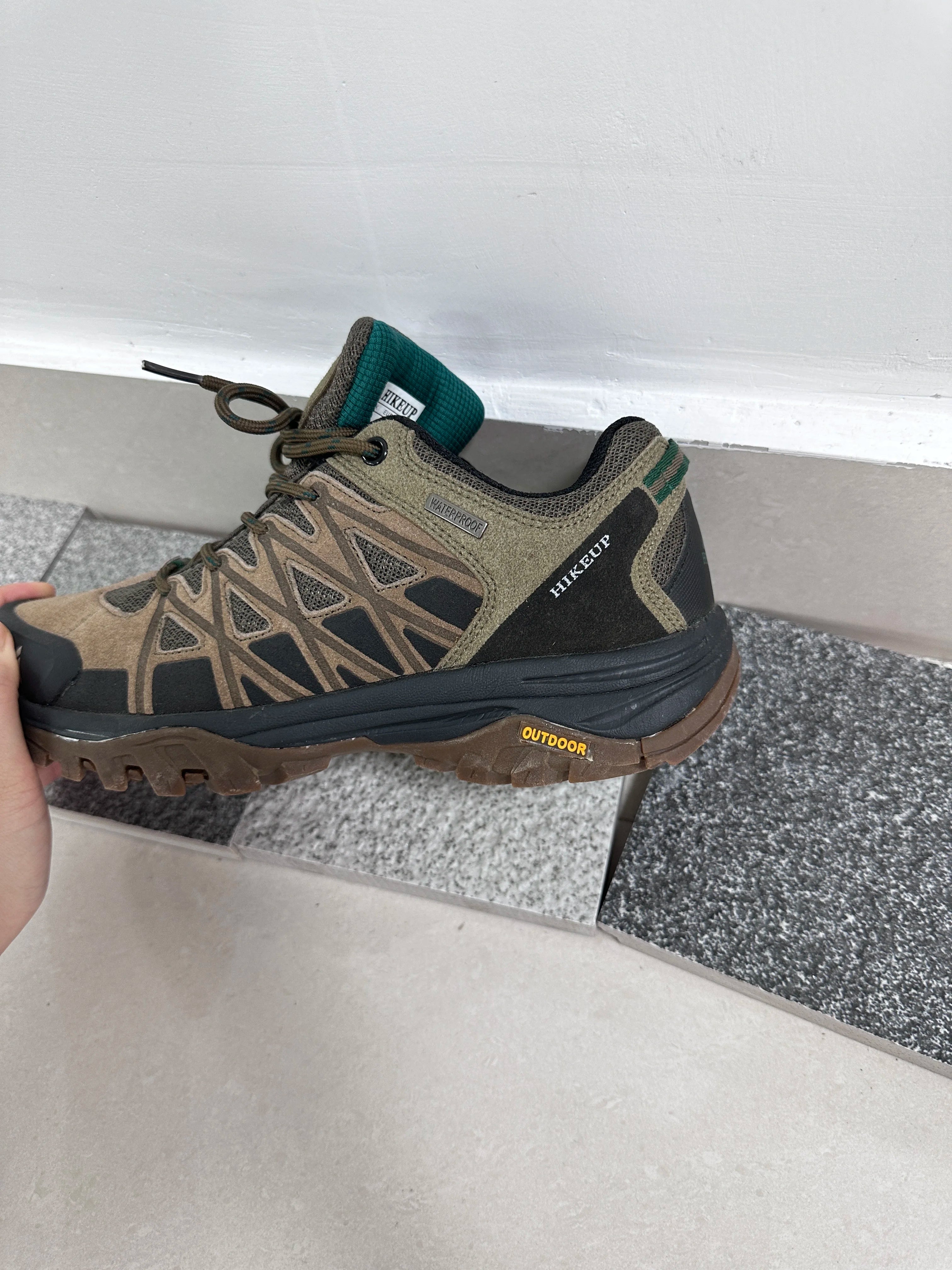 HIKEUP Men’s Hiking Shoes – Breathable Lace-Up Trekking Sneakers